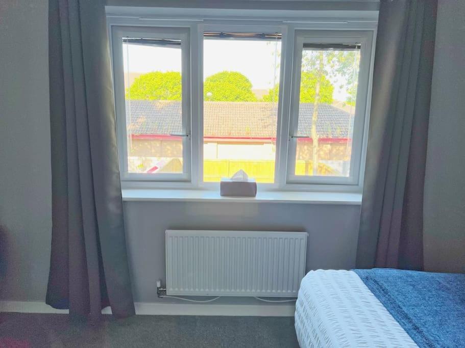 Comfy Modern 3Br Semi Detached 400Mb Wifi Free Double Parking Villa Newcastle upon Tyne Buitenkant foto